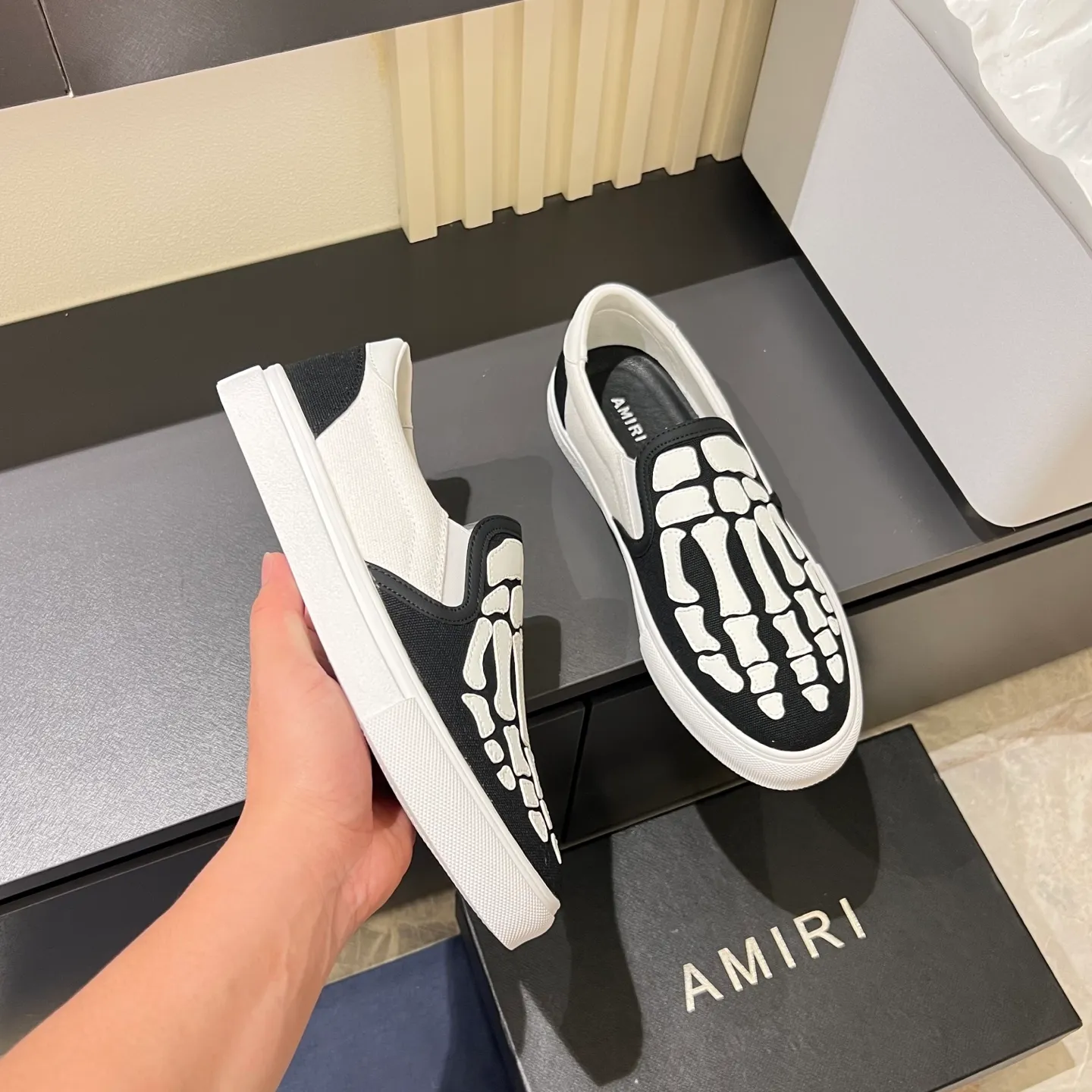 Men's shoes 💰p420, amiri The top purchasing agent for bone shoes 🔍🔍 is on sale at the men's counter at the same time. Cowhide is paired with 5D dynamic design style.